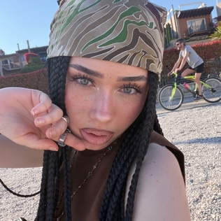 juliaacafueri