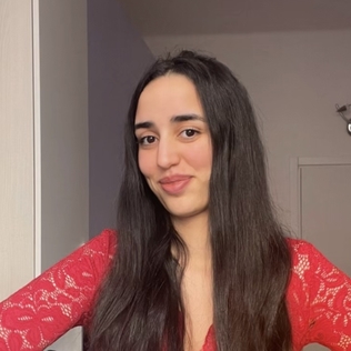 Yasmine0404