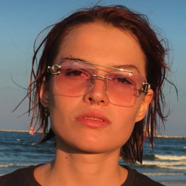 Anya23