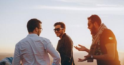 Casting uomini di 25 a 50 anni per video commerciale a Milano