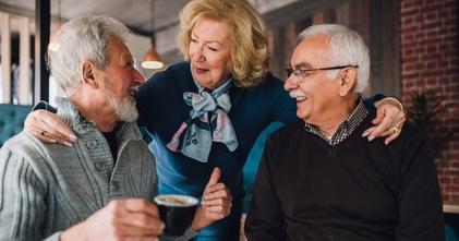 Casting comparse e figurazioni speciali uomini e donne tra i 65 e i 80 anni per film