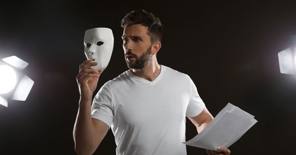 Casting attore tra i 25 e i 60 anni per commedia teatrale