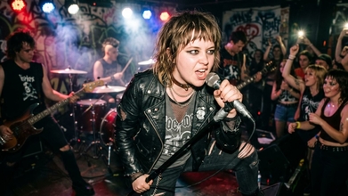 Casting attrice per videoclip di gruppo musicale punk