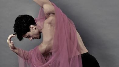 Audizioni danzatori uomini per compagnia danza – Roma