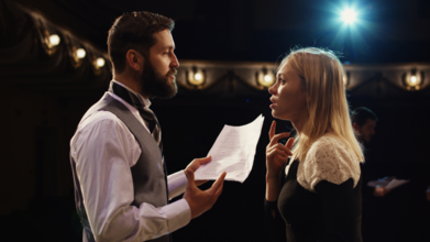 Casting donna e uomo tra i 40 e i 50 anni per commedia de teatro a Roma