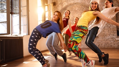 Casting per ballerini/e modern e acrobati/e professionisti – Nuovo show di Natale diretto da Francesco Pirone