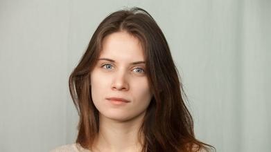 Casting ragazza attrice modella tra i 20 e i 30 anni