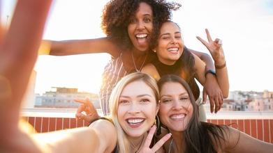 Casting ragazze tra i 19 e i 25 anni per spettacolo win club live tour 2025