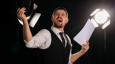 Casting attore per ruolo principale in uno spettacolo teatrale