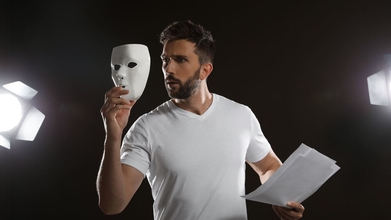 Casting attore tra i 25 e i 60 anni per commedia teatrale