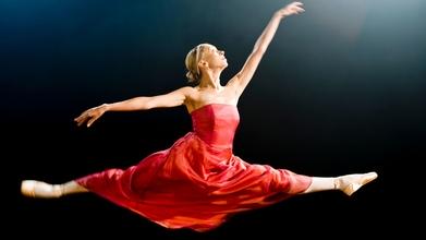 Casting ballerina coreografa tra i 18 e i 35 anni per tour teatrale