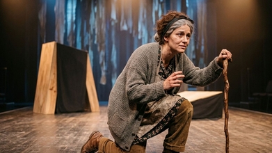 Casting attrice under 35 per produzione teatrale 