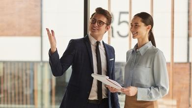 Casting attrice e attore tra i 28 e i 55 anni per uno spot pubblicitario in ambito immobiliare
